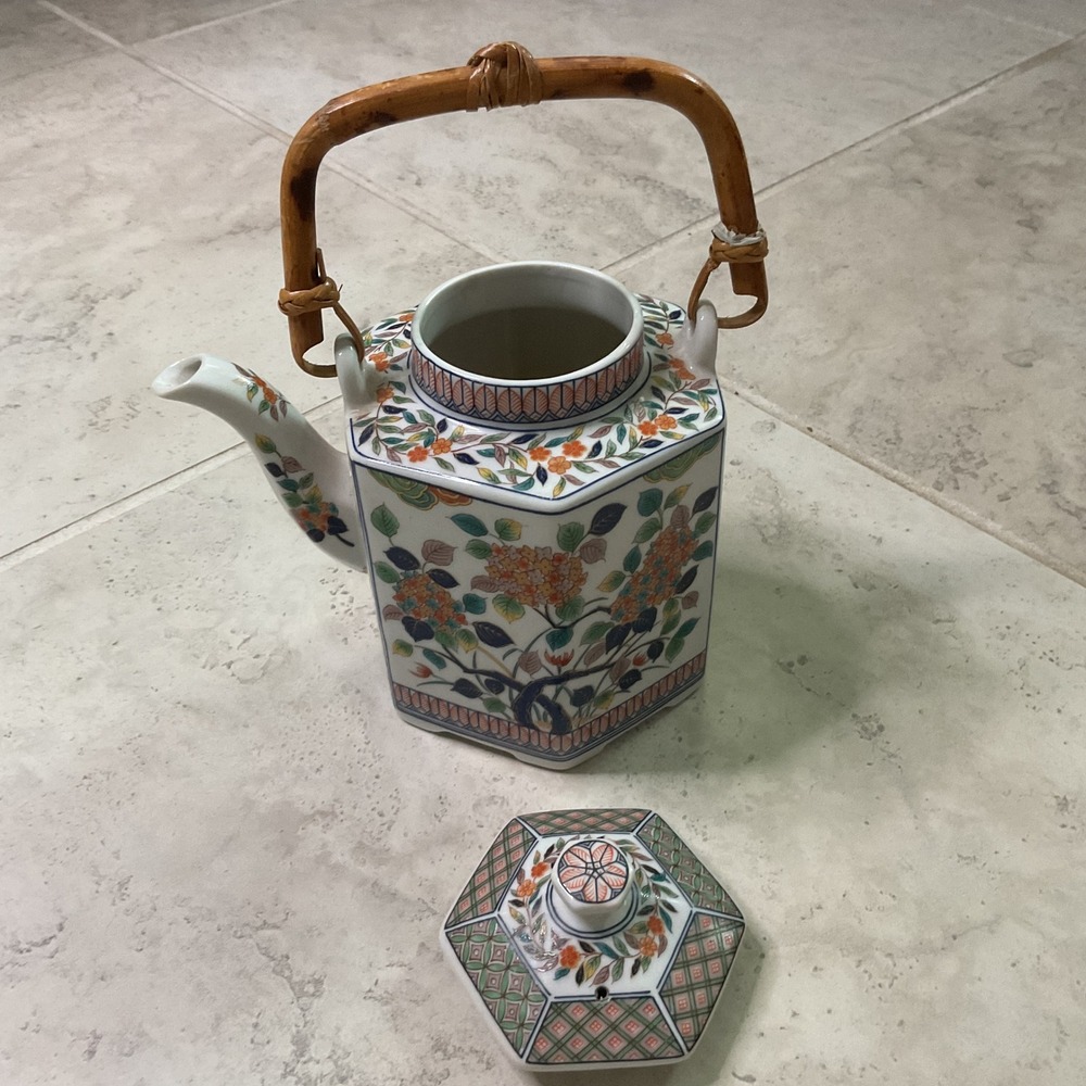 Vintage Japanese Imari Hexagonal Porcelain Teapot Bamboo Handle Floral Hydrangea - Picture 5 of 8